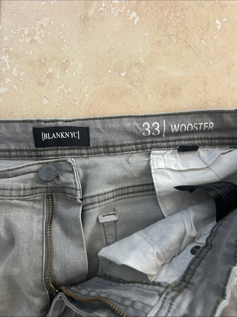 Blank NYC Slim Straight Light Gray Men’s Jeans - Picture 2 of 2